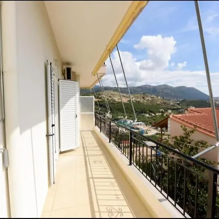 Vasilis Family Apartment