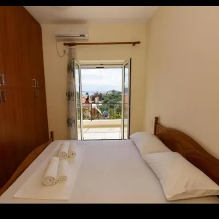 Vasilis Family Himare